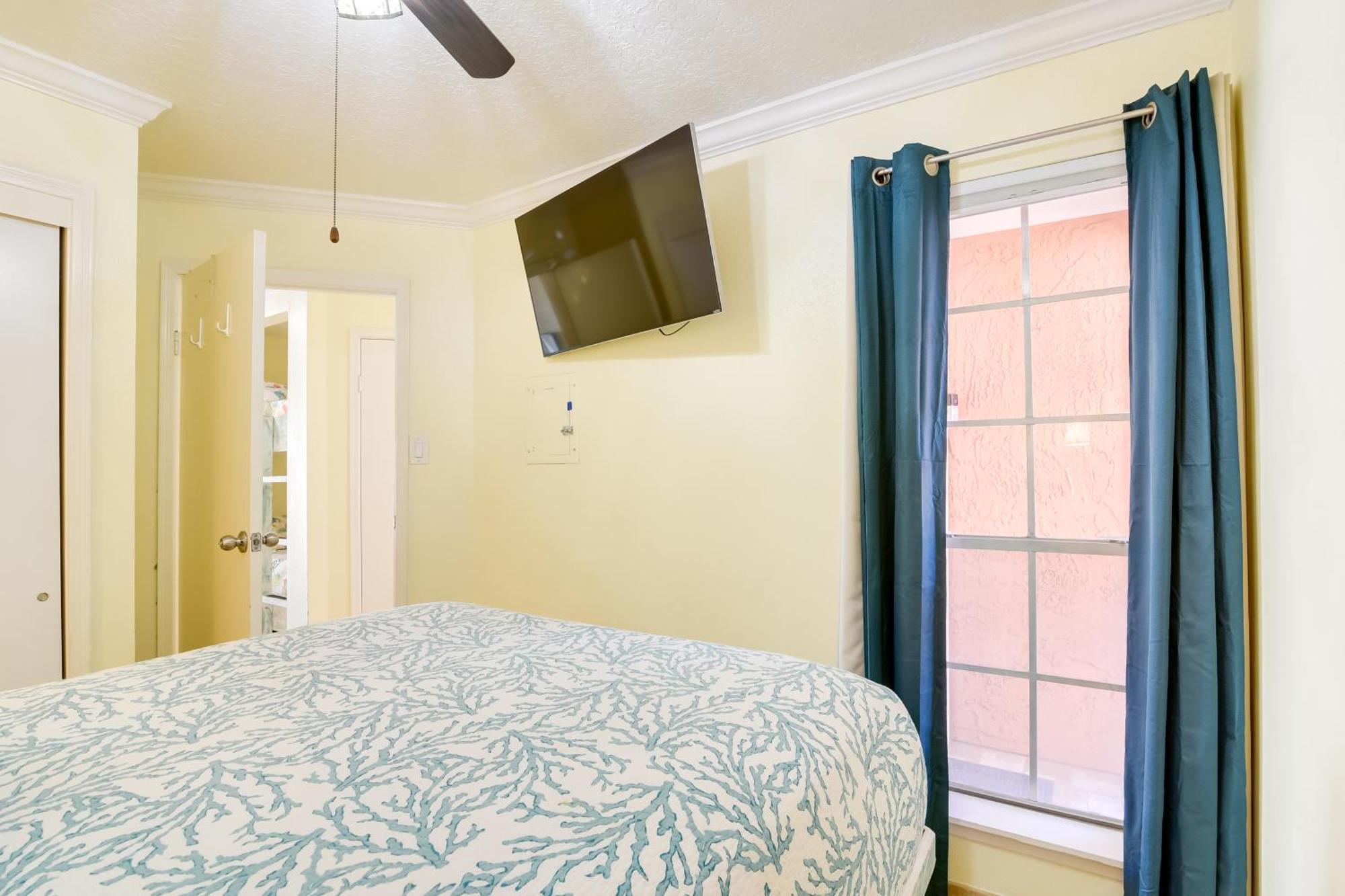 Coastal Galveston Condo Walk To Shoreline! Buitenkant foto