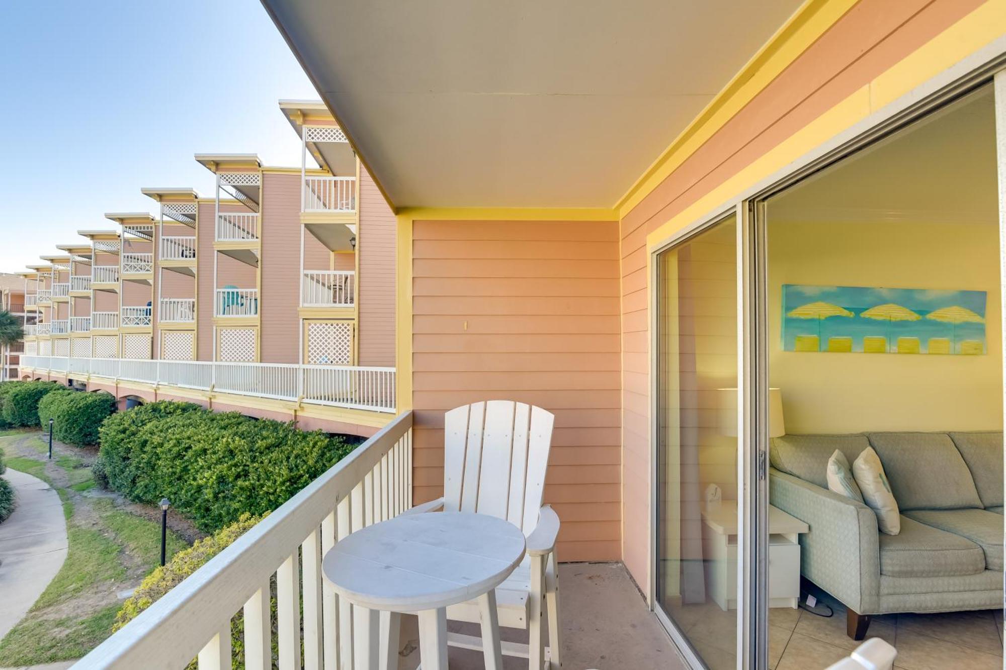 Coastal Galveston Condo Walk To Shoreline! Buitenkant foto